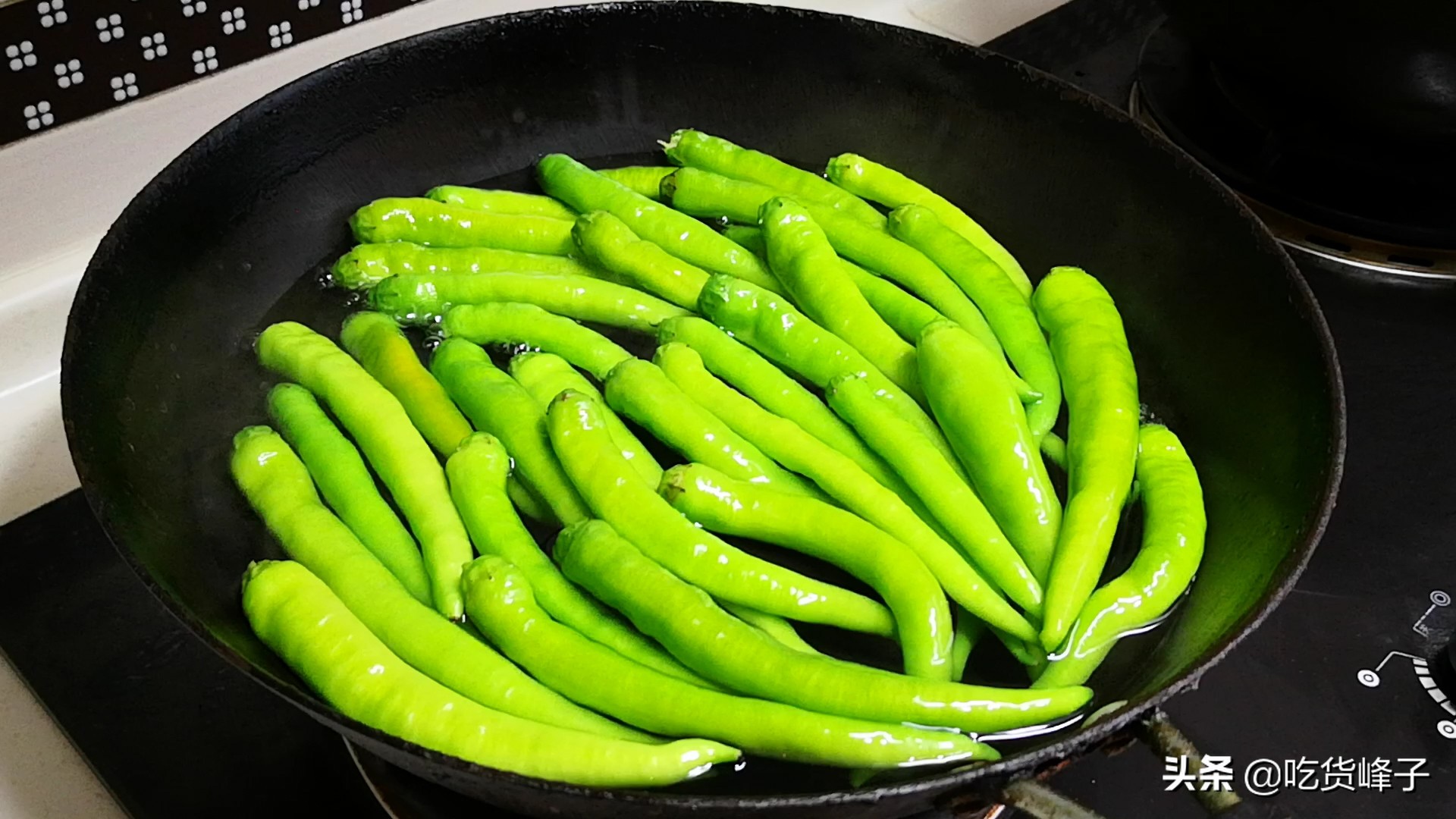 辣椒煮煮怎么吃,辣椒煮一煮做法简单又开胃下饭