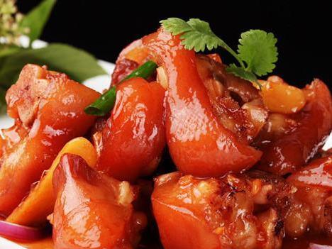 小鸡土豆炖蘑菇做法东北菜,炖鸡的家常做法小鸡炖蘑菇土豆