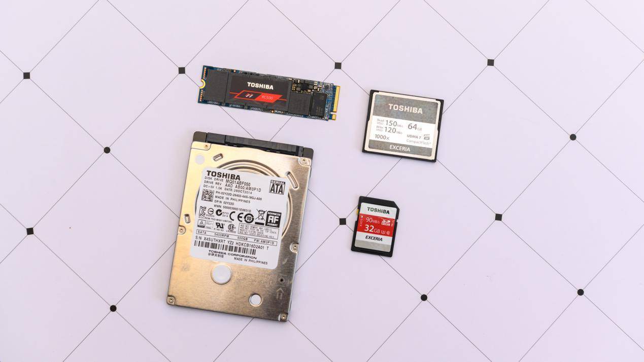 东芝rc500nvme固态硬盘开箱视频,东芝rc500全新固态硬盘接口