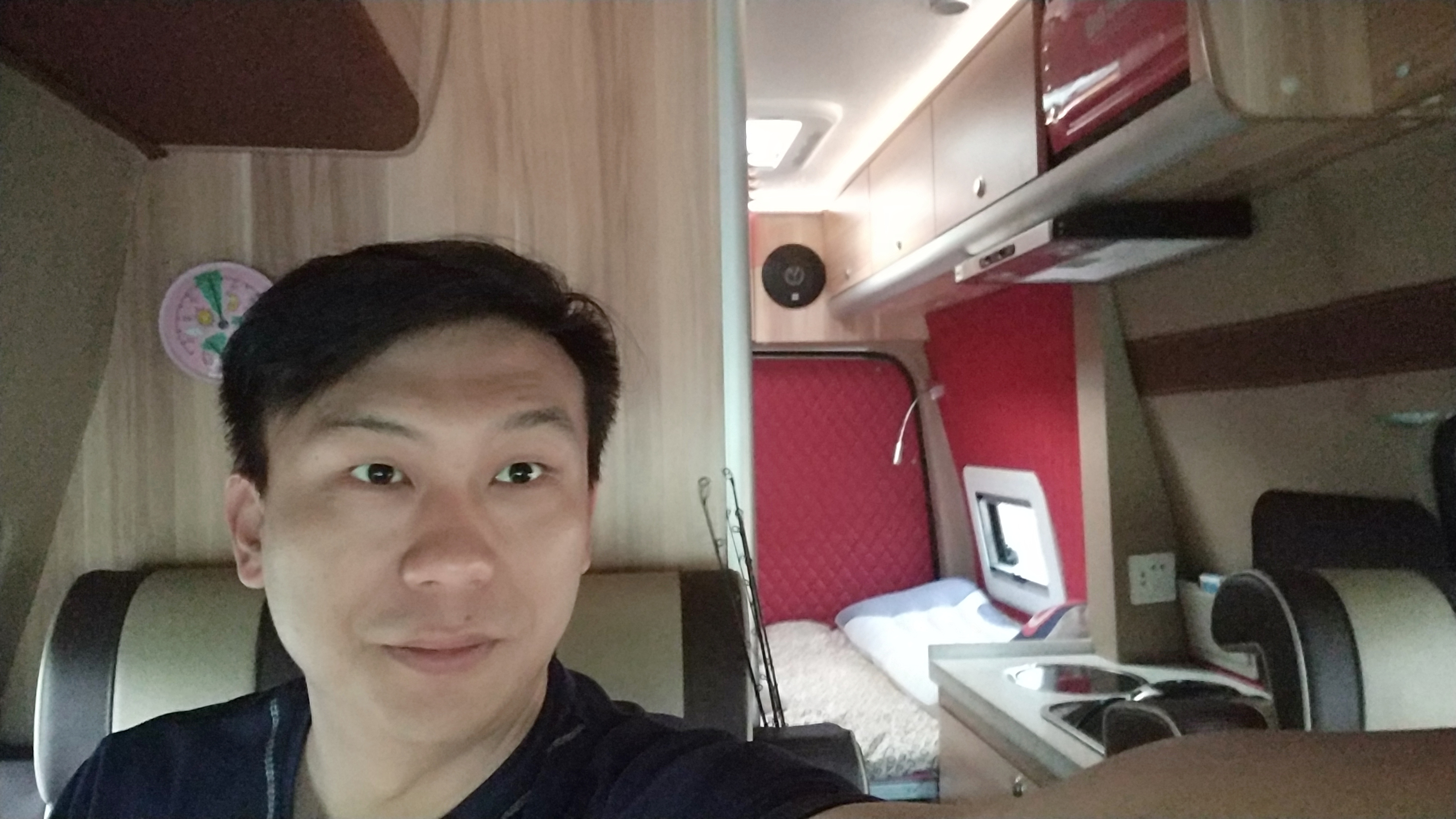 很惬意的路亚钓鱼,房车路亚野钓