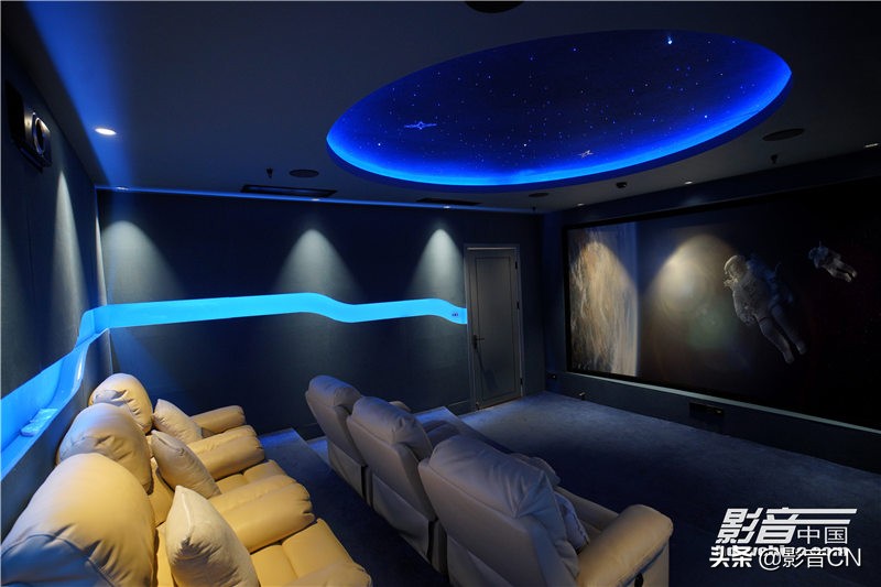 上海丰庭影音EarthquakeSound（大地震）影院：经典科技风