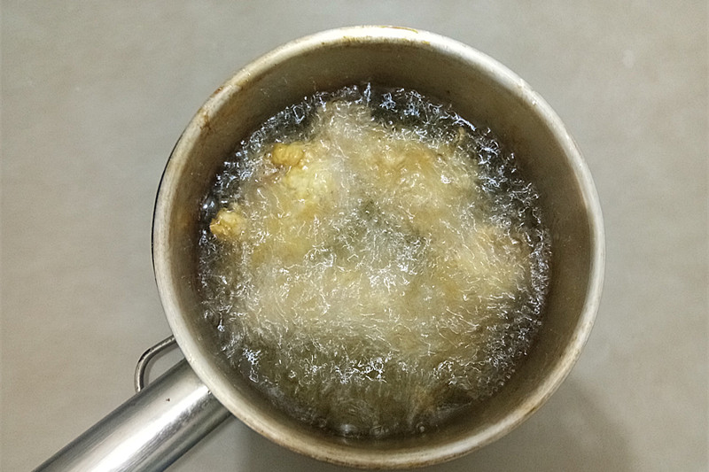 怎么炸鸡全翅又酥又脆,比麦当劳好吃的炸鸡翅做法