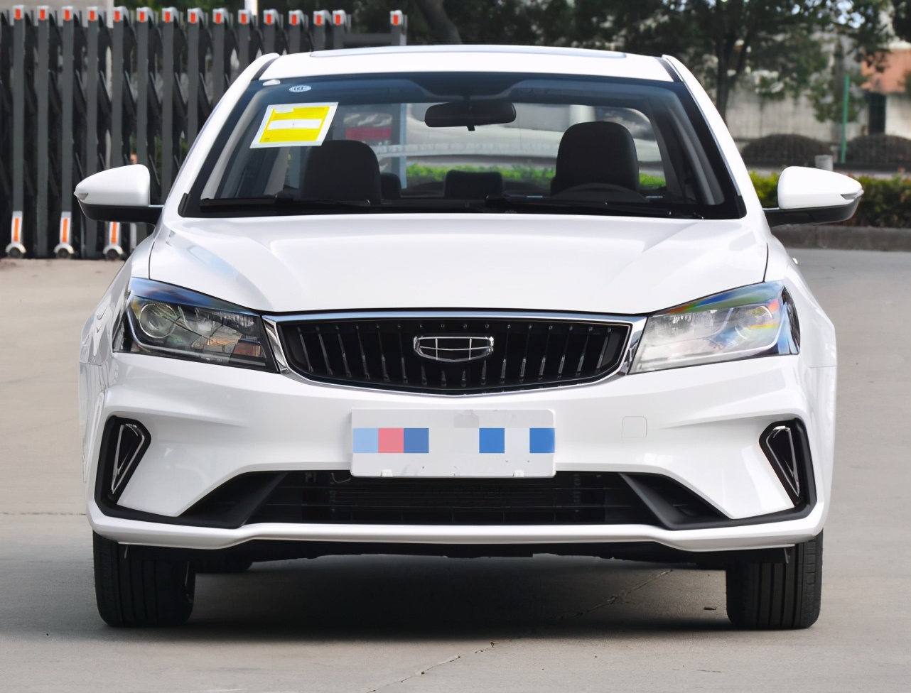 吉利帝豪7万多落地,7万预算买吉利帝豪