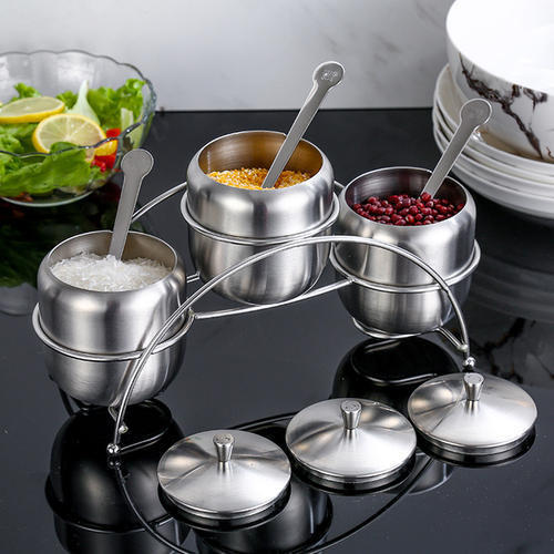 使用不锈钢的餐具哪种方法正确,使用不锈钢餐具哪种方法正确的