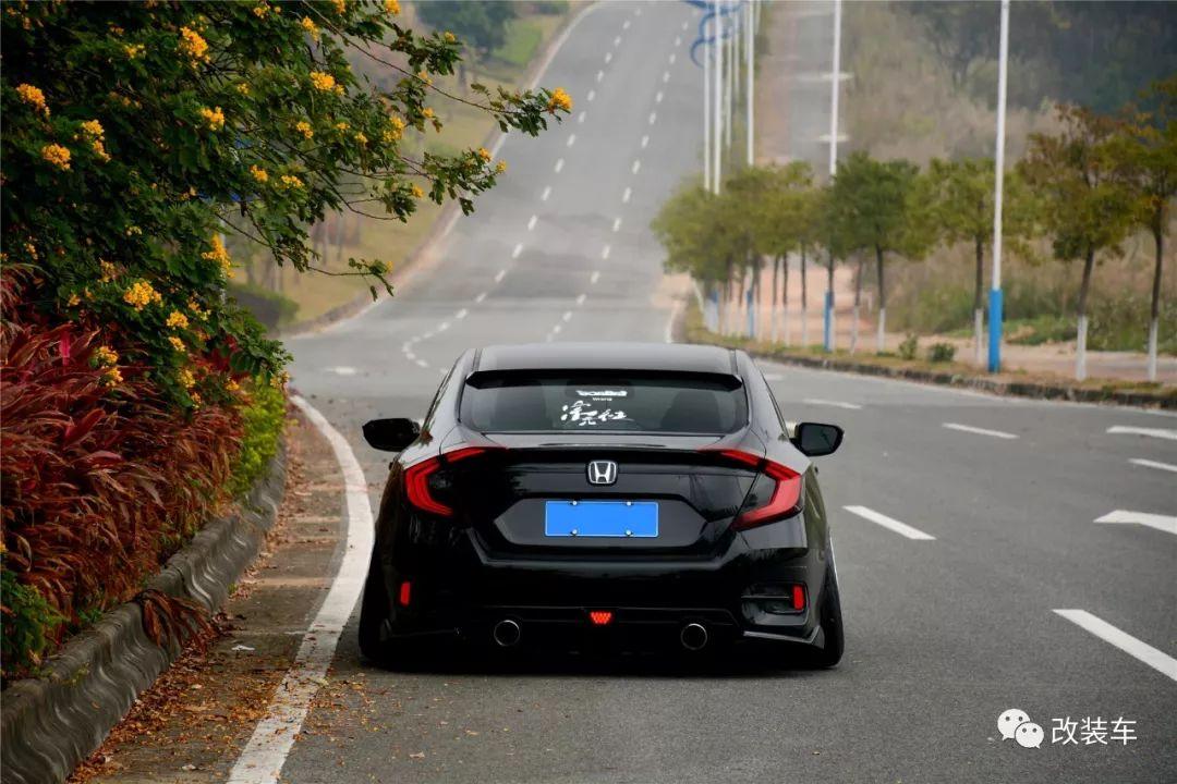 我不再是秒天秒地的10代思域，而是不务正业的手动玩家！