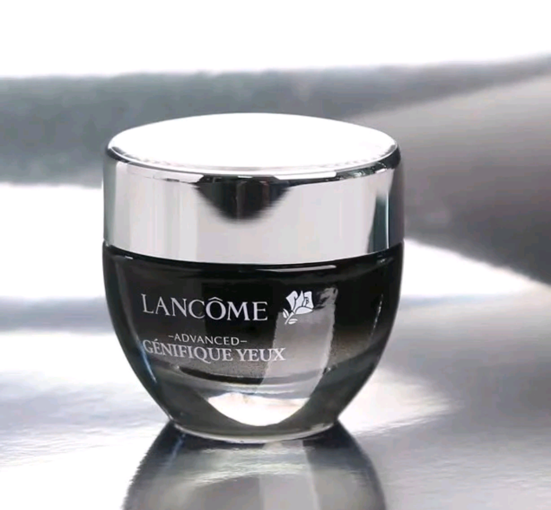 雅诗兰黛和兰蔻小黑瓶眼霜哪个好,雅诗兰黛小棕瓶对比兰蔻发光眼霜