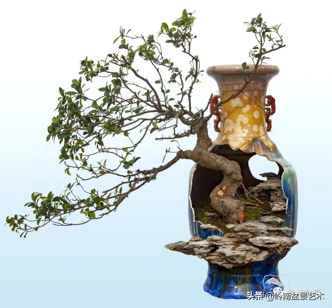 大师经典藏品,景德镇大师燕尾瓶价格