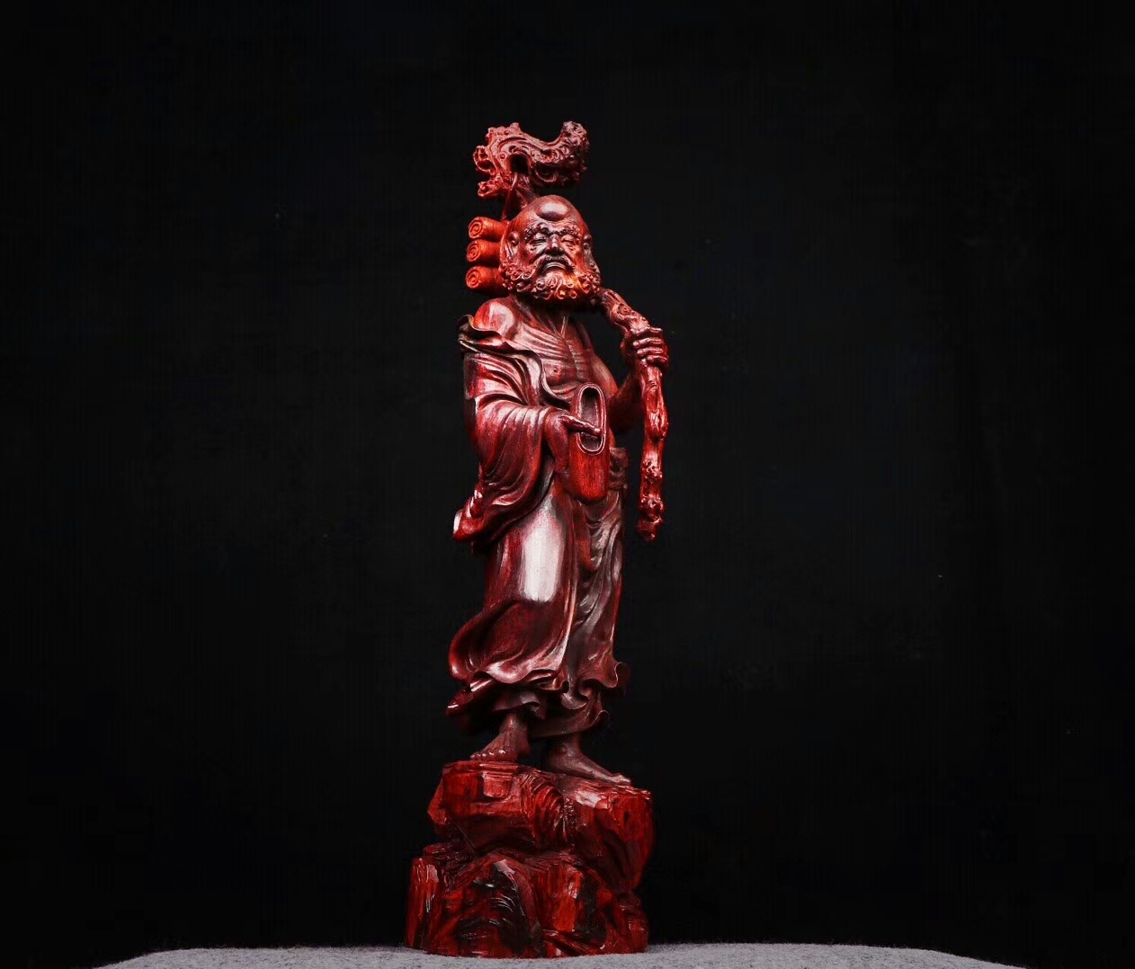 大木头雕刻过程图片欣赏,精雕木头纯手工