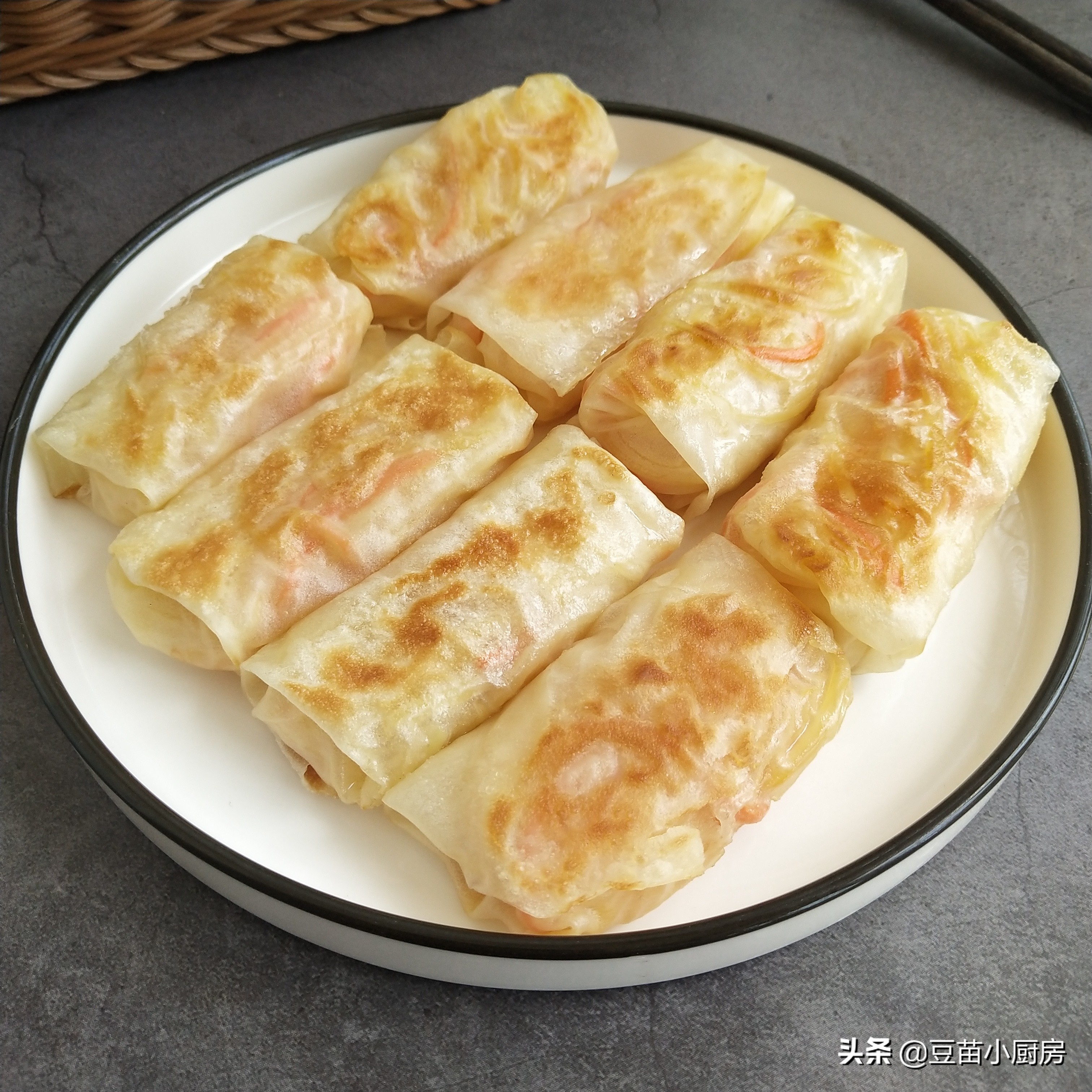 干拌面土豆丝卷饼的做法,凉水和面烙土豆丝卷饼