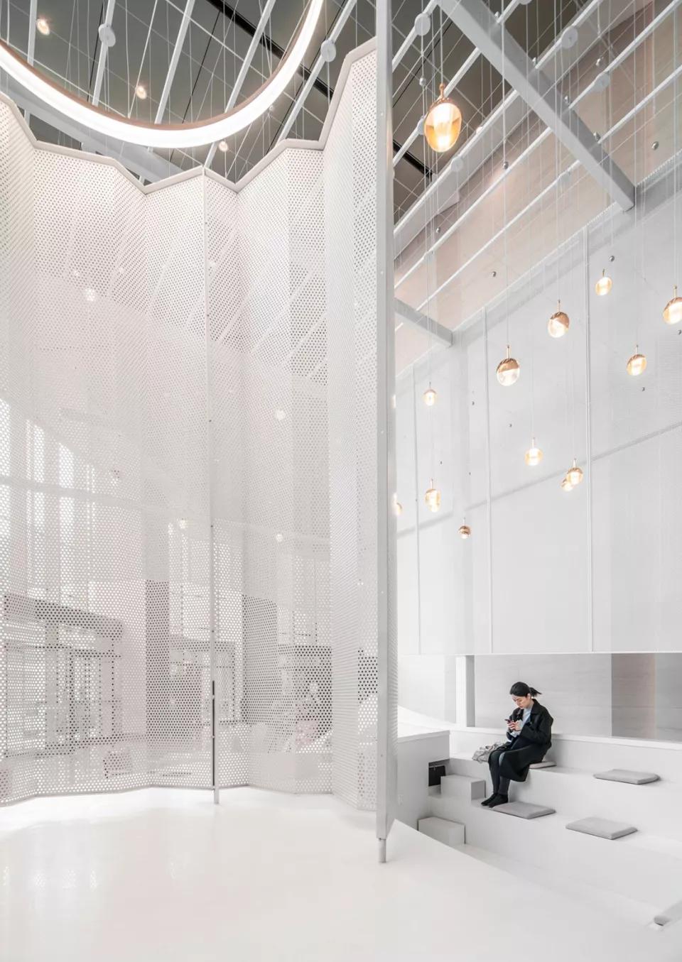 开在上海商场里的咖啡馆，用店面造型让月销量猛冲