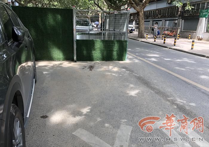 西安电动车摔倒事件,西安一男子半夜骑车