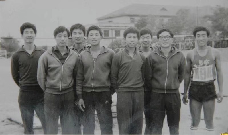 老照片同学友谊,老照片学校旧照