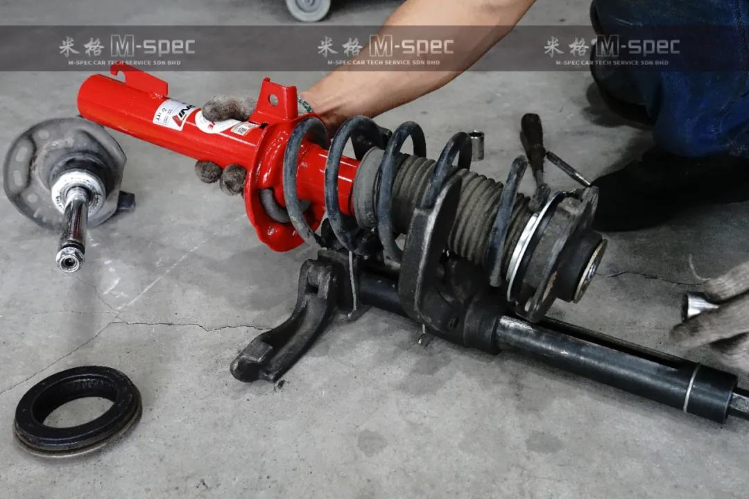 大众迈腾换完避震前后对比效果,迈腾改koni变色龙避震使用感受