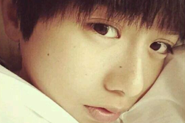 蔡徐坤成长照1岁到20岁,蔡徐坤出道前旧照曝光