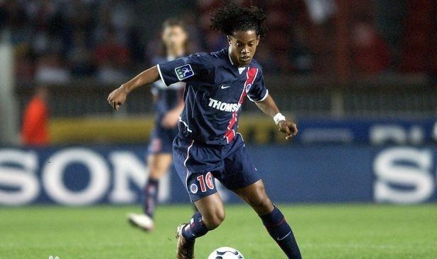 罗纳尔迪尼奥神龙摆尾,罗纳尔迪尼奥蝎子摆尾集锦