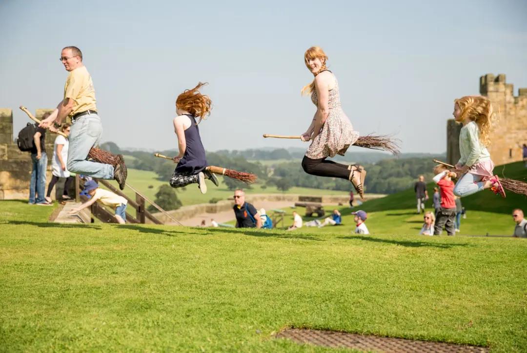 恬静乡村，摇滚乐调，古城烟雨……这里有你不知道的多面英伦