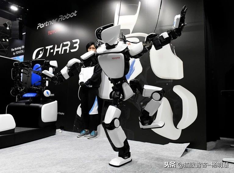 铁甲钢拳自适应的机器人,铁甲钢拳感应机器人