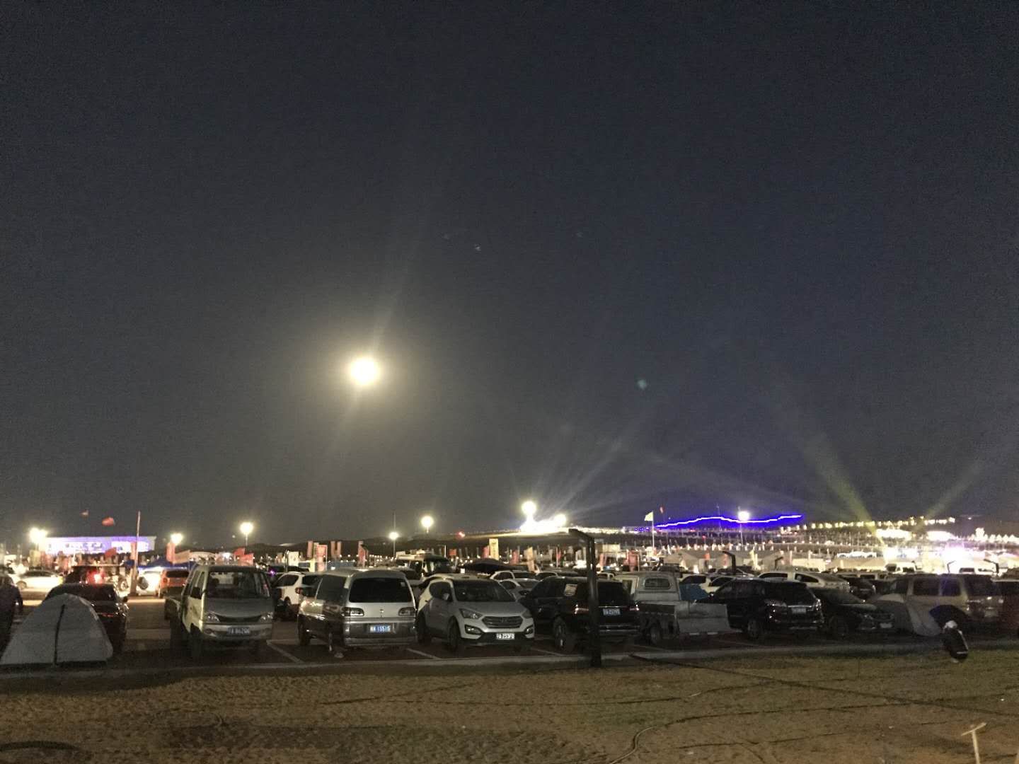 开前驱车去阿拉善英雄会,开轿车阿拉善英雄会