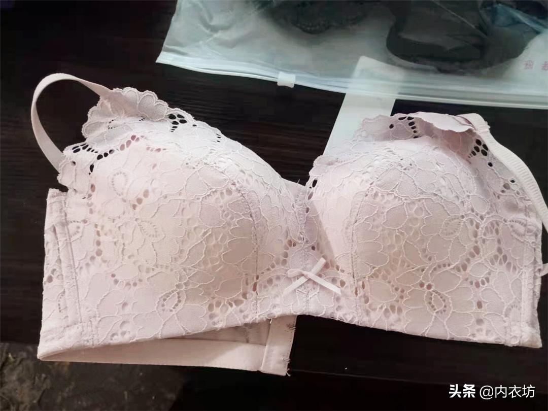 透气隐形胸罩怎么穿最合适,无痕硅胶隐形文胸怎么穿才正确