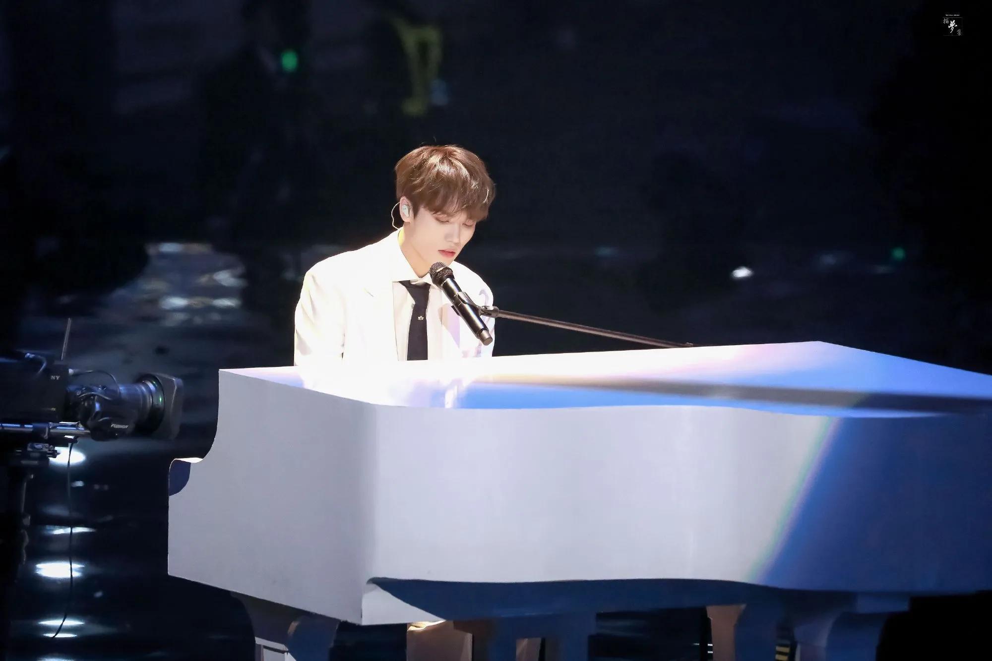 林彦俊选秀封神舞台,林彦俊出道舞台中心位选择视频