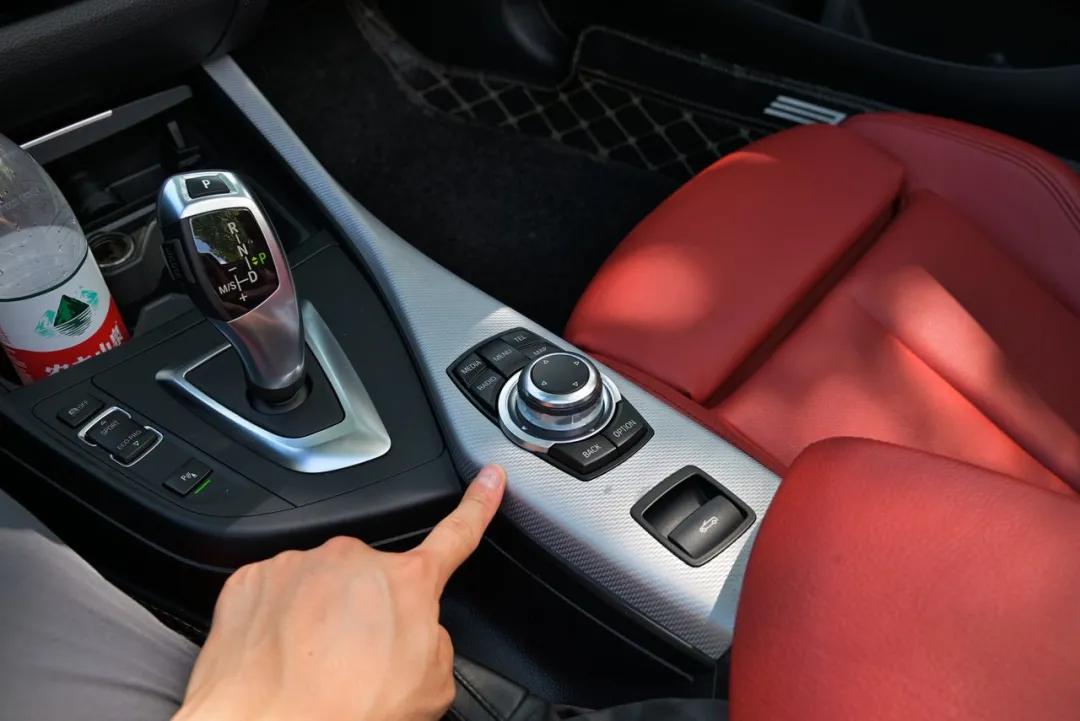 二手宝马220i七座旅行车价格,二手宝马敞篷220i