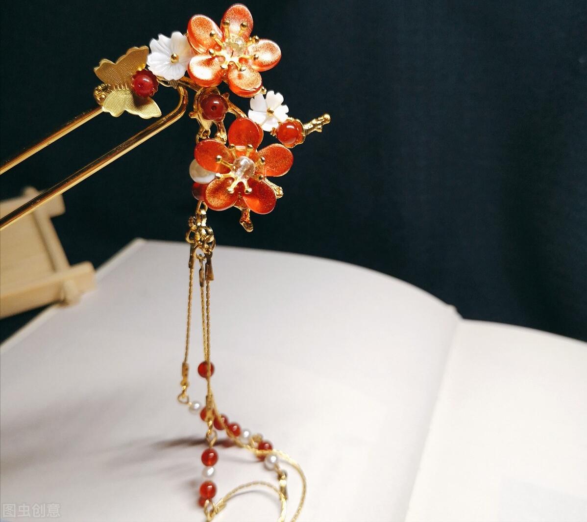 足金跟银饰一起佩戴,佩戴银饰有什么讲究禁忌