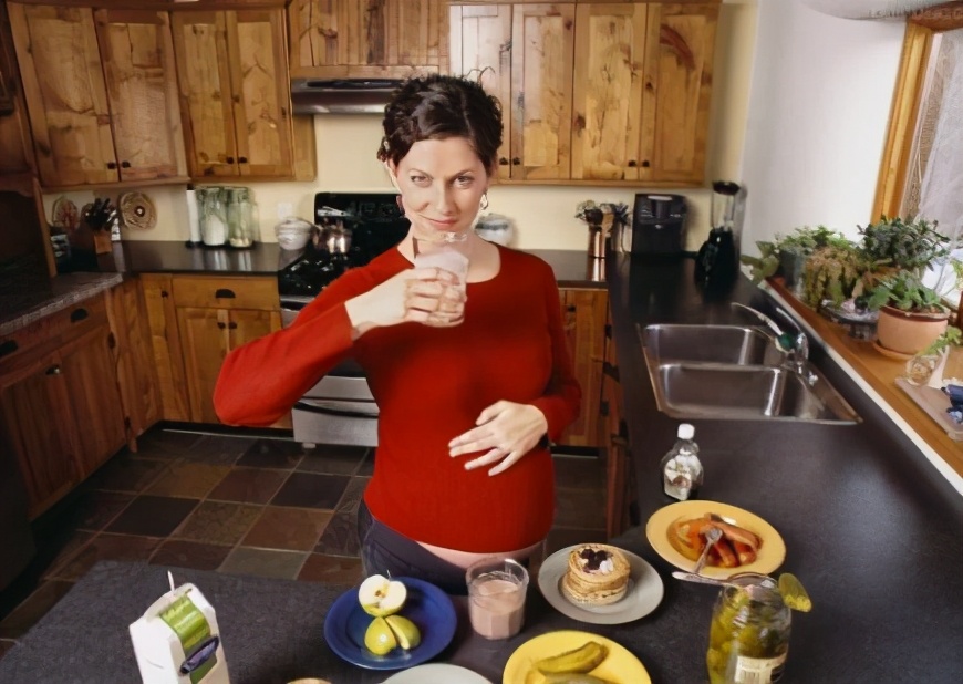 孕期缺铁缺钙怎么补最快最有效,孕期缺钙贫血对胎儿有啥影响