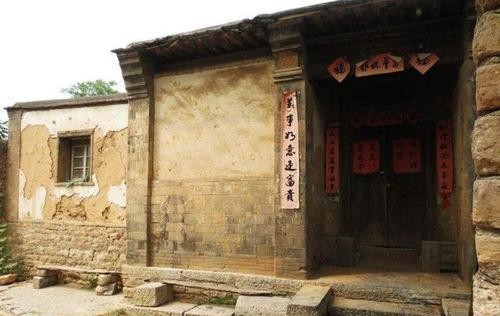 乡下院墙开门方向什么讲究,农村俗语围墙大门忌高低如何化解