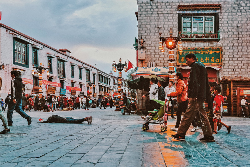 西藏攻略从哪里坐火车进藏,最浪漫的进藏方式坐上火车去拉萨