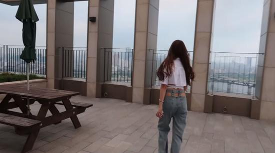 韩国美女晒独居公寓引11万人围观衣帽间全是名牌