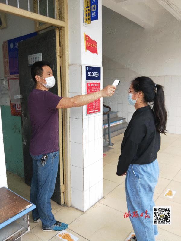 仙桃万余名初三学子复学，家长直呼“神兽终于归笼啦！”