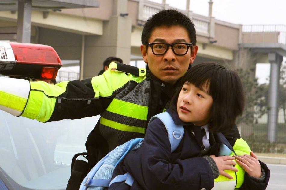 代言费易烊千玺,易烊千玺王一博代言