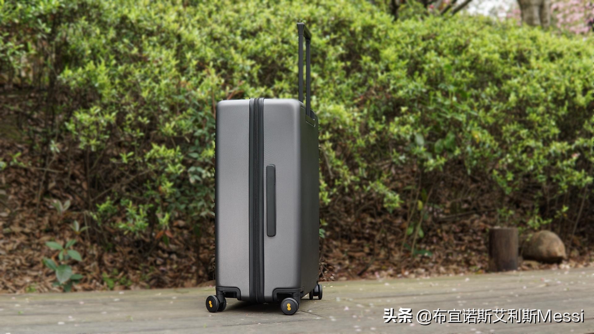 地平线8号行李箱和小米90分行李箱,地平线行李箱与小米行李箱对比