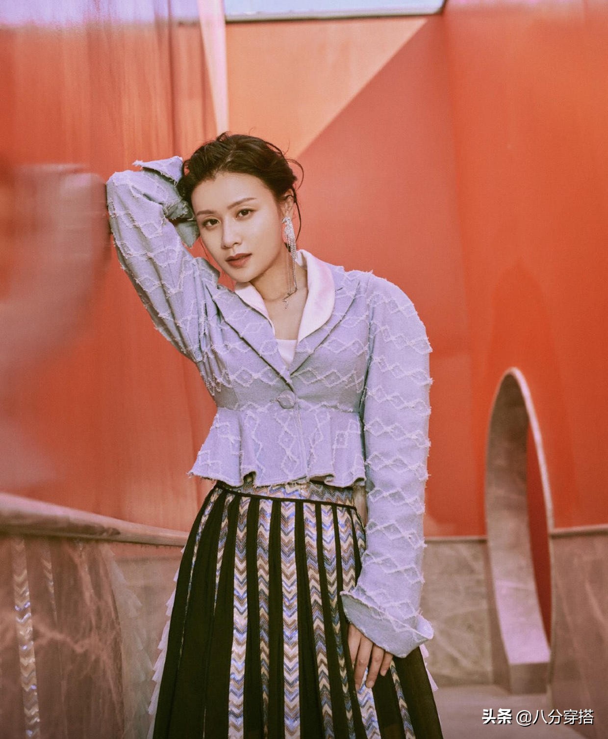 叶一茜穿黑色连衣裙,叶一茜把春季穿搭精髓穿出来了