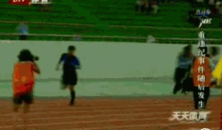 经典足球gif,足球热血励志图片