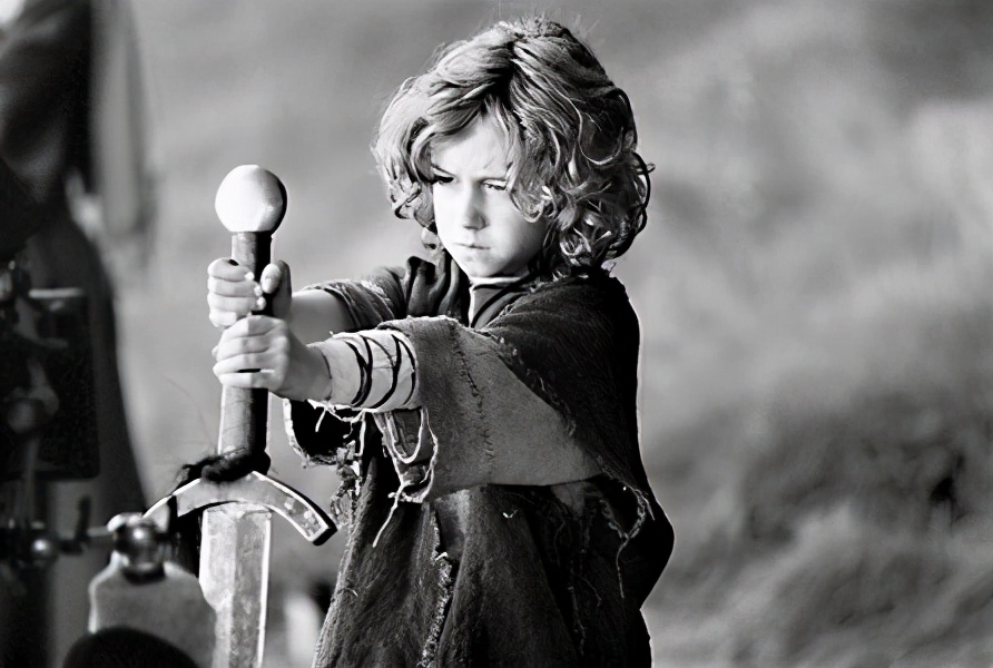 浜氱憻鐜嬪拰浠栧濮愮殑鐜嬩綅涔嬩簤,浜氱憻鐜嬮暱澶т簡瑕佸ず鍥炶嚜宸辩殑鐜嬩綅