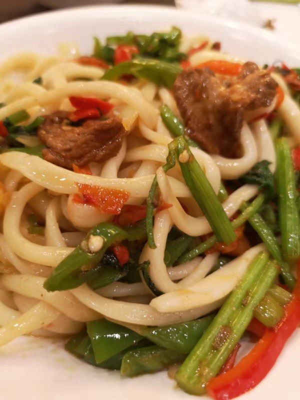 清真大盘鸡为什么贵,新疆大盘鸡到底好不好