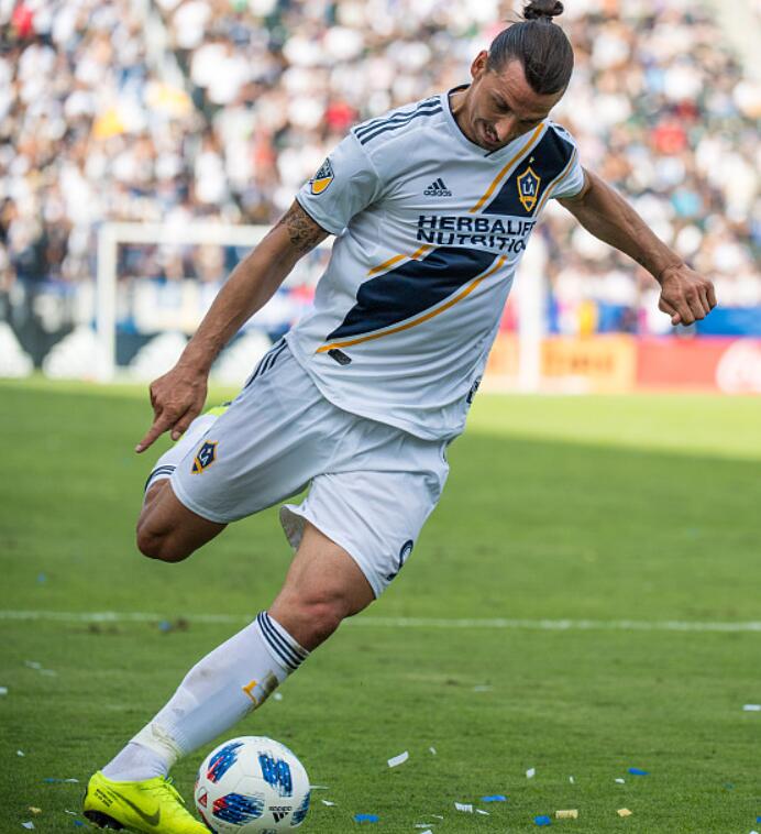 中超颜骏凌身价排名,中超美职联最新信息