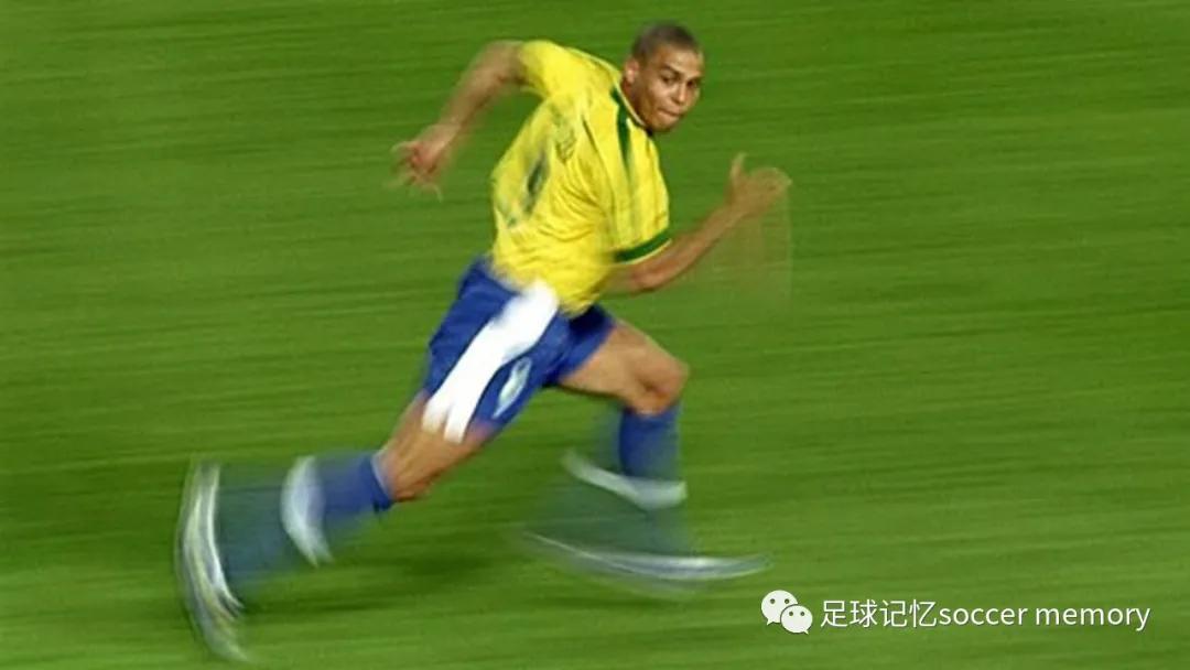 绿茵信仰罗纳尔多第三关花式,冲阵无双