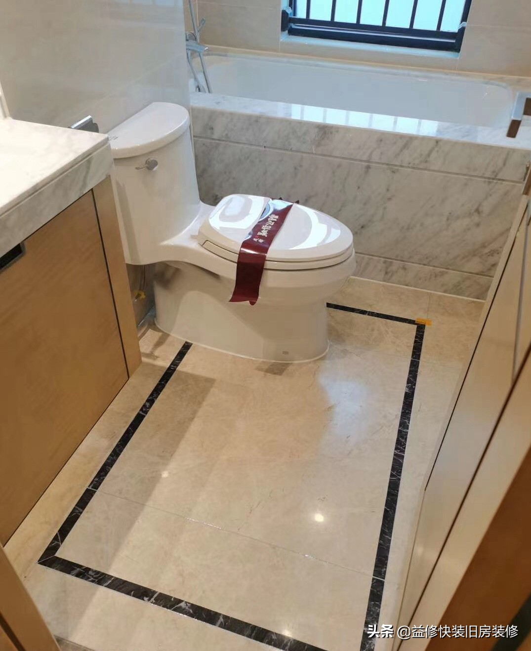 铺地砖大概人工费多少钱一平米,铺地砖多少钱一平方人工费