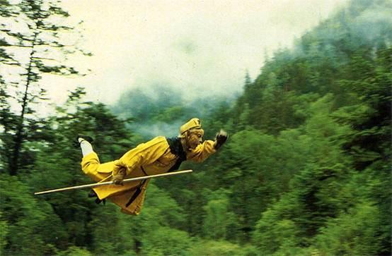 中国电视剧特效退化史：AI换头没《西游记》逼真，投资4亿效果5毛