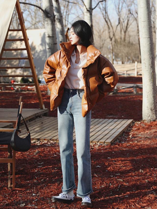 牛仔裤怎样穿搭,牛仔裤的穿搭技巧和方法