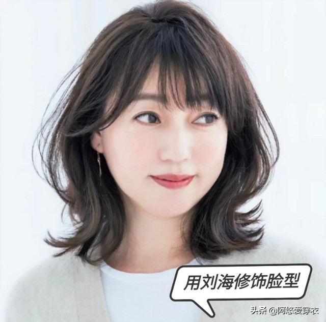 锡纸烫40岁至50岁的减龄短发发型,中年短发50至60岁女人洋气发型