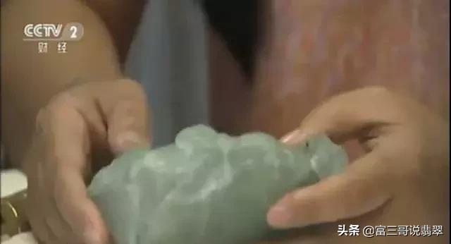 翡翠原石切了卖还是当赌石卖好,那些年切垮的翡翠原石