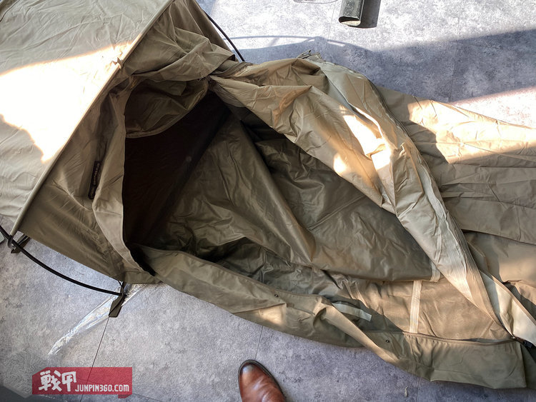 陆军新款单兵帐篷,解放军装备背包