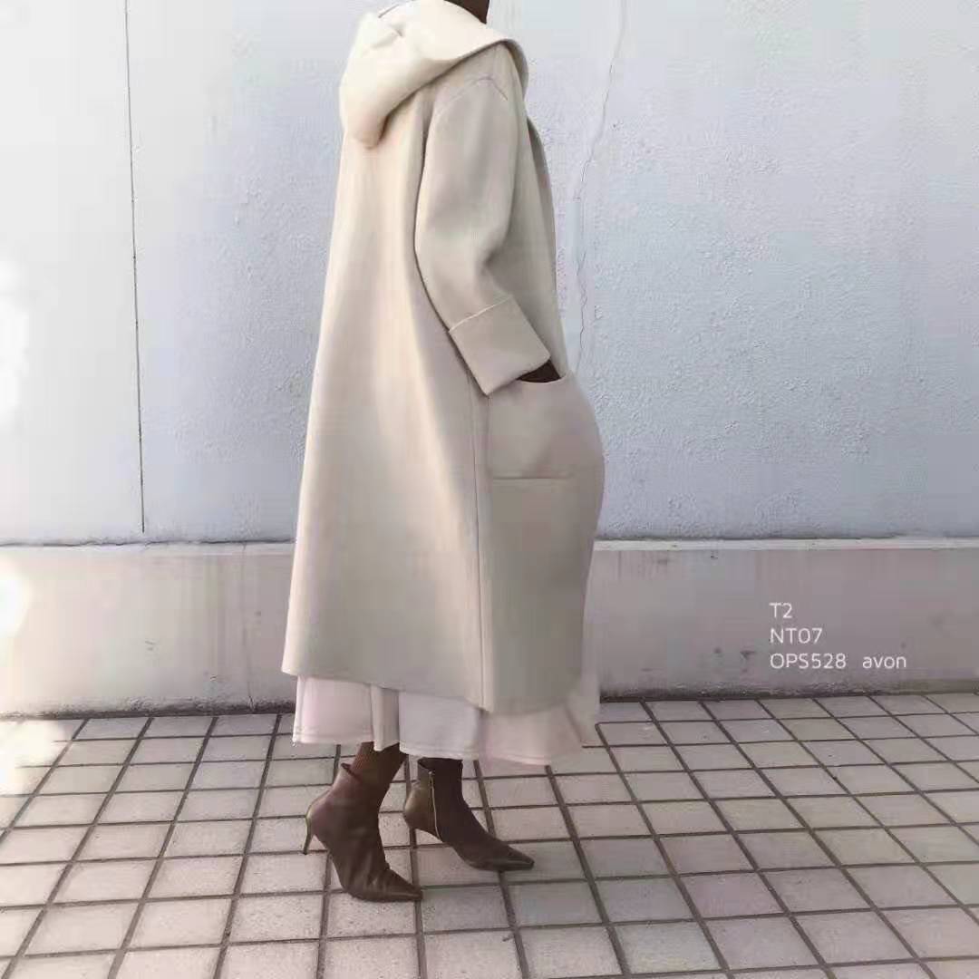 2018年韩国爆火的红蓝两边外套,韩国最新外套穿搭