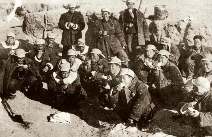 首颗原*弹子**基地的唯一私照：四位来自上海的姑娘，后来发展怎样？