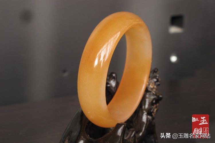 金丝玉手镯多少钱合适,金丝玉手镯好卖吗