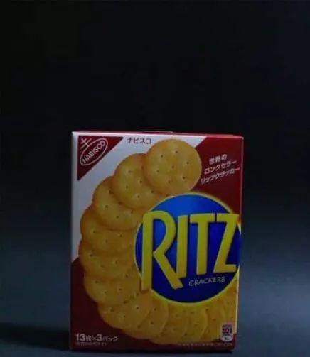 小哥用废纸盒惊艳27万人，跟他一比，我简直是手残