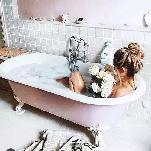 洗澡时千万不要做五个动作洗脸,女性洗澡时一定要做的九件事